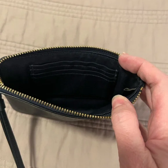 Coach navy blue Textured Wristlet corner zip - Picture 3 of 5